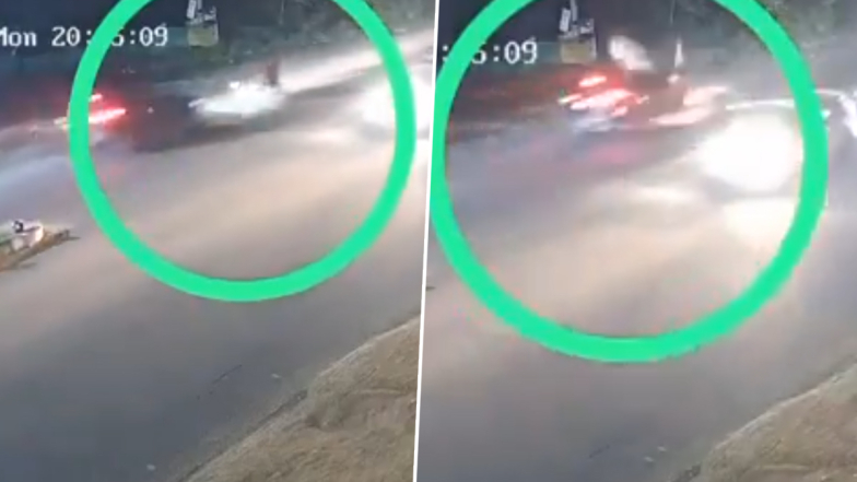 Telangana Accident: भरधाव कारच्या धडकेत स्कूटरचा भीषण अपघात, एकाचा जागीच मृत्यू (Watch Video)