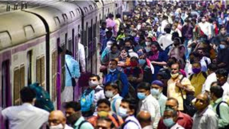 Central Railway Local Train Update: अखेर बदलापूर-कर्जतकडे जाणारी रेल्वे सेवा सुरु; आदर्श शाळेत मुलींवर लैंगिक अत्याचार झाल्यानंतर सुरु होते रेल रोको आंदोलन