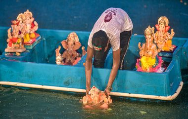 Ganesh Visarjan: गणपती विसर्जन सोहळ्यादरम्यान वडिलांसह 2 मुलांचा पाण्यात बुडून मृत्यू; कर्नाटक मधील घटना