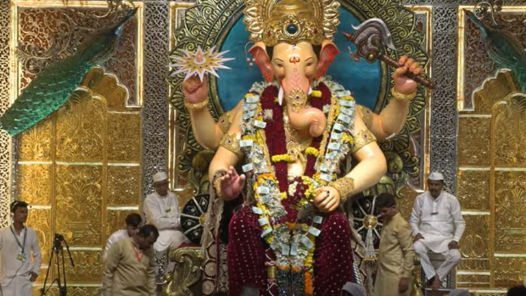 Lalbaugcha Raja 2024 Live Streaming Day 1: 'लालबागचा राजा' ची प्राणप्रतिष्ठा संपन्न, दर्शन सुरू; इथे पहा थेट प्रक्षेपण (Watch Video)