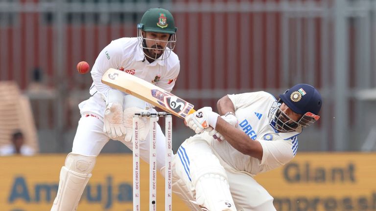 Happy Birthday Rishabh Pant: भारतीय यष्टीरक्षक ऋषभ पंतच्या 27 व्या वाढदिवसानिमित्त, बीसीसीआयसह त्याच्या चाहत्यांनी केला शुभेच्छांचा वर्षाव