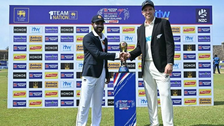 Sri Lanka vs New Zealand 2nd Test Toss Update: दुसऱ्या कसोटीत नाणेफेकचा कौल श्रीलंकाच्या बाजूने, न्यूझीलंडला फलंदाजीसाठी केले आमंत्रित; येथे पाहा दोन्ही संघाची प्लेइंग 11