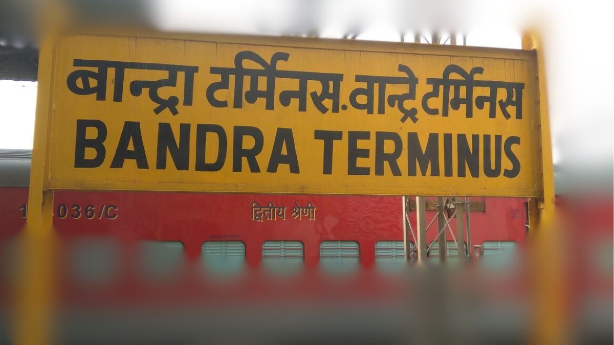 Bandra Railway Station Stampede: मुंबई येथील वांद्रे रेल्वे स्टेशनवर चेंगराचेंगरी, 8 प्रवासी गंभीर जखमीच गोरखपूर एक्सप्रेसमध्ये चढताना घटना