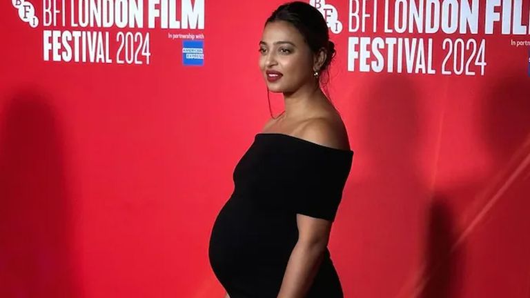 Actor Radhika Apte Pregnant: अभिनेत्री राधिका आपटे होणार आई; BFI London Film Festival च्या रेड कार्पेट वरील पहा फोटोज