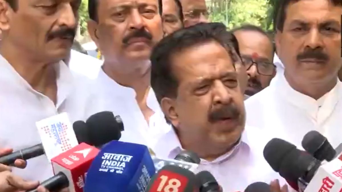Rift in MVA Alliance: महाराष्ट्रात कॉंग्रेस महाविकास आघाडी सोबतच निवडणूक लढणार; नाना पटोले-संजय राऊत यांच्यामधील वादाच्या चर्चेनंतर Ramesh Chennithala यांनी केलं स्पष्ट