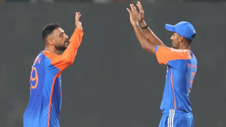 IND vs BAN 1st T20I Live Score Update: बांगलादेशचा अर्धा संघ पॅव्हेलियनमध्ये परतला, वरूण चक्रवर्तीला मिळाली दुसरी विकेट