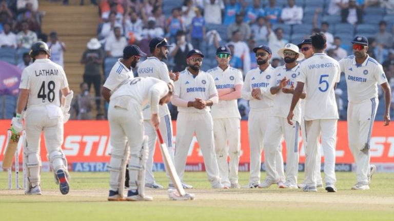 IND vs NZ 2nd Test 2024 Day 2 Live Scoe Update: न्यूझीलंडचा निम्मा संघ तंबूत, टॉम लॅथमचे शतक हुकले;  वॉशिंग्टन सुंदरला मिळाली 11वी विकेट