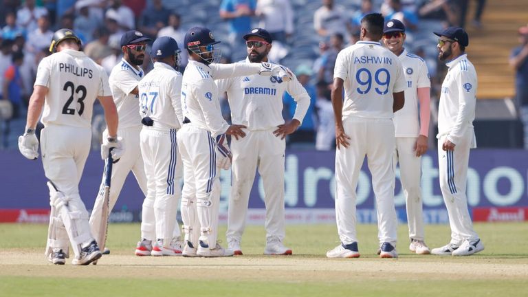 India vs New Zealand, 3rd Test Day 2 Live Score Update: न्यूझीलंड संघाला आठवा धक्का, ईश सोढी 8 धावा करून बाद