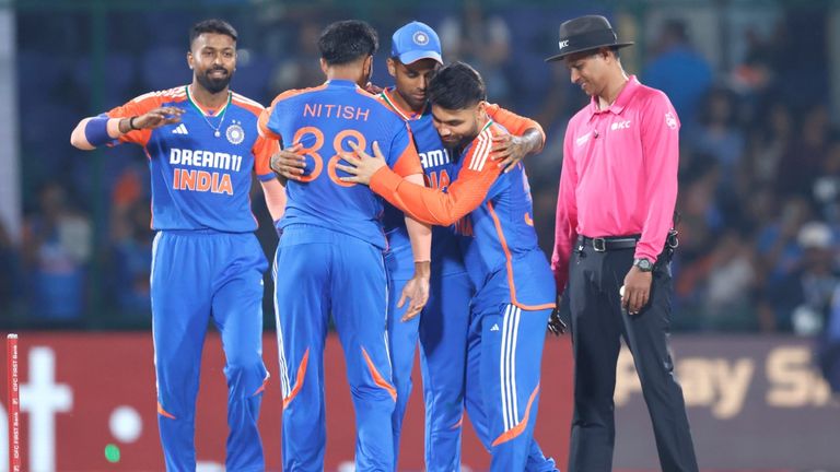 South Africa vs India, 1st T20I Match Live Score Update: दक्षिण आफ्रिकेच्या संघाला पहिला मोठा धक्का, सलामीवीर एडन मार्कराम आठ धावांवर बाद