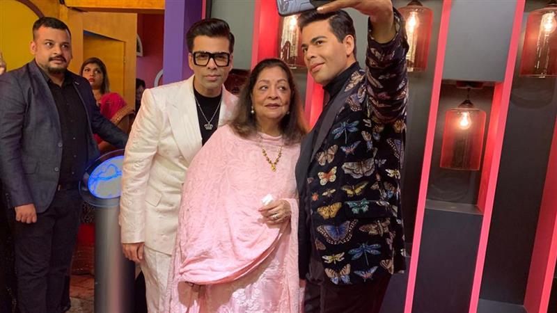 Karan Johar's Mother Admitted To Mumbai Hospital: करण जोहरची आई Hiroo Johar मुंबईतील रुग्णालयात दाखल, मनीष मल्होत्रा यांनी घेतली भेट