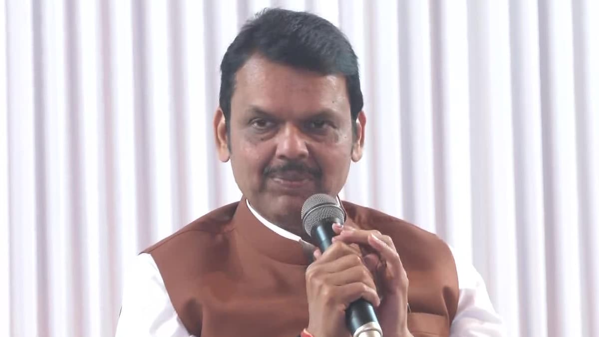 Shiv Sena-BJP Alliance: का तुटली 2014 मध्ये भाजप आणि शिवसेनेची युती? CM Devendra Fadnavis यांनी केला खुलासा (Video)