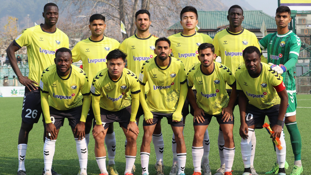 I-League Football Tournament 2024-25:  रिअल काश्मीरने आयझॉल एफसीला 1-1 बरोबरीत रोखले, चर्चिलने डेम्पोचा केला पराभव