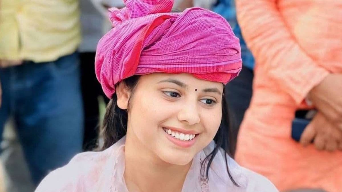 Who Is Priya Saroj? प्रिया सरोज कोण आहे? वय, संपत्ती आणि राजकीय पार्श्वभूमी, समाजवादी पक्षाच्या खासदाराबद्दल सर्व काही घ्या जाणून, रिंकू सिंहसोबत लवकरच लग्नाच्या बेडीत अडकणार असल्याचे वृत्त