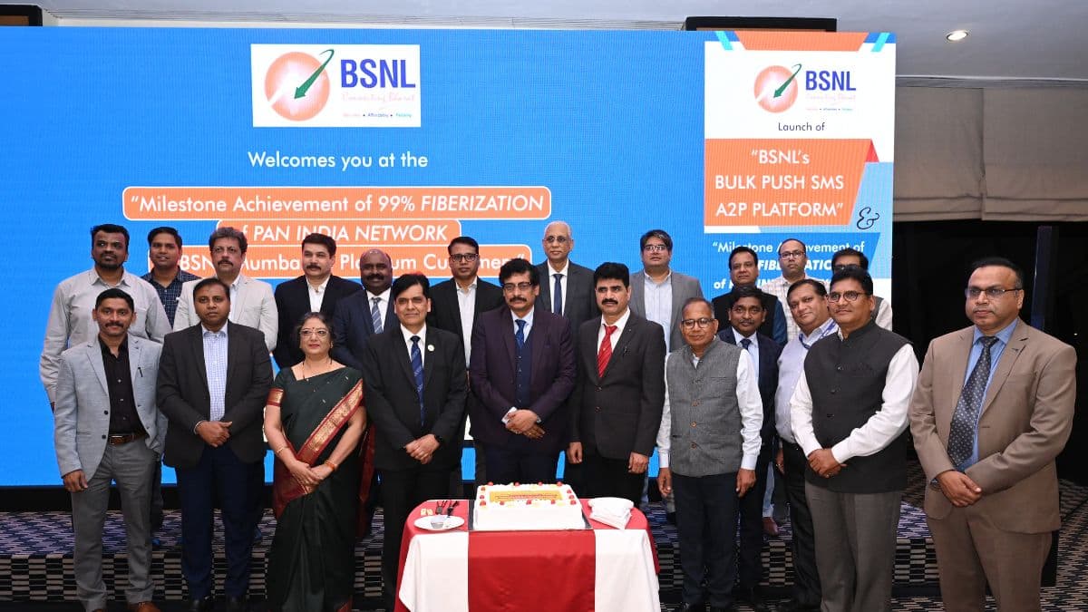 BSNL कडून Bulk Push SMS A2P प्लॅटफॉर्मचे उद्घाटन, EB प्लॅटिनम ग्राहकांसाठी 99% फायबरायझेशन पूर्ण झाल्याचे सेलिब्रेशन