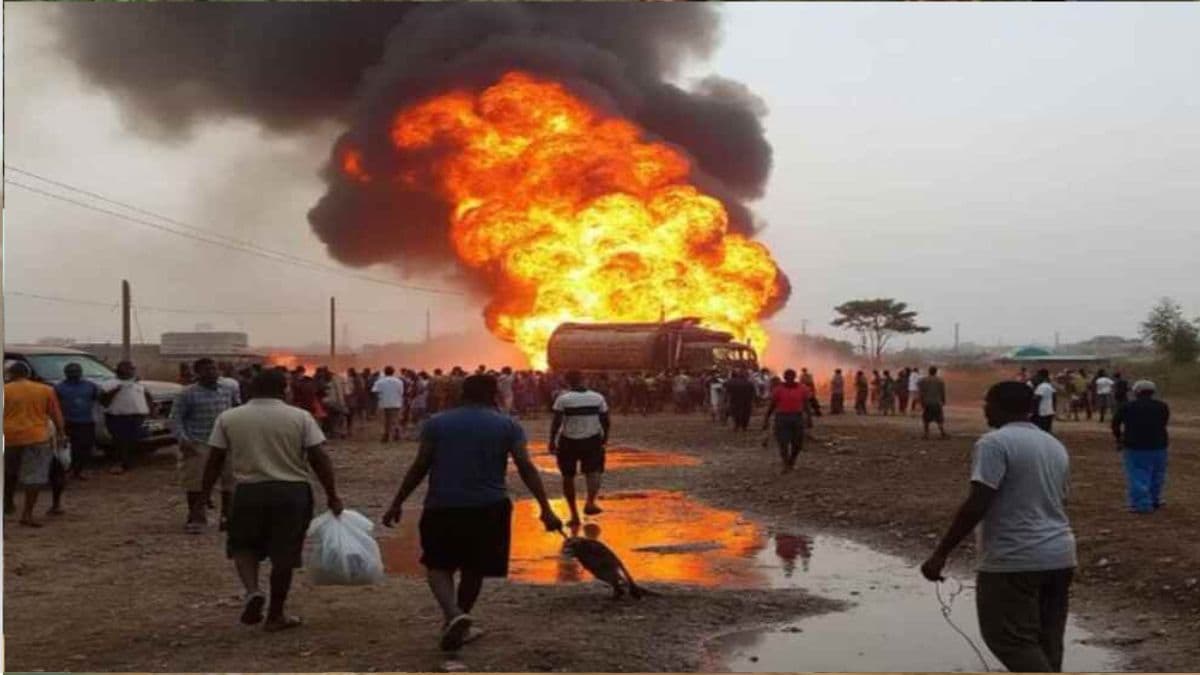 Gasoline Tanker Blast In Nigeria: नायजेरियात पेट्रोल टँकरशी झालेल्या धडकेनंतर भीषण स्फोट; 18 जणांचा मृत्यू