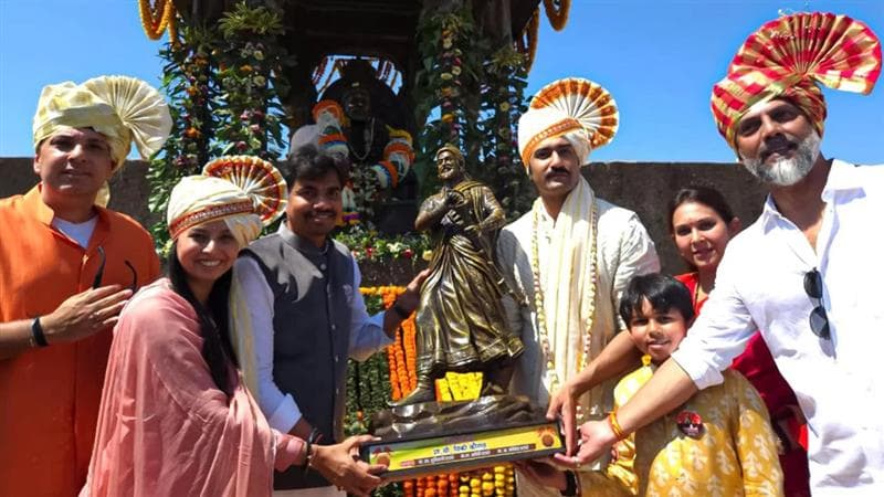 Chhatrapati Shivaji Maharaj Jayanti: शिवजयंतीनिमित्त Chhaava स्टार विकी कौशलने रायगड किल्ल्याला दिली भेट, येथे पाहा फोटो