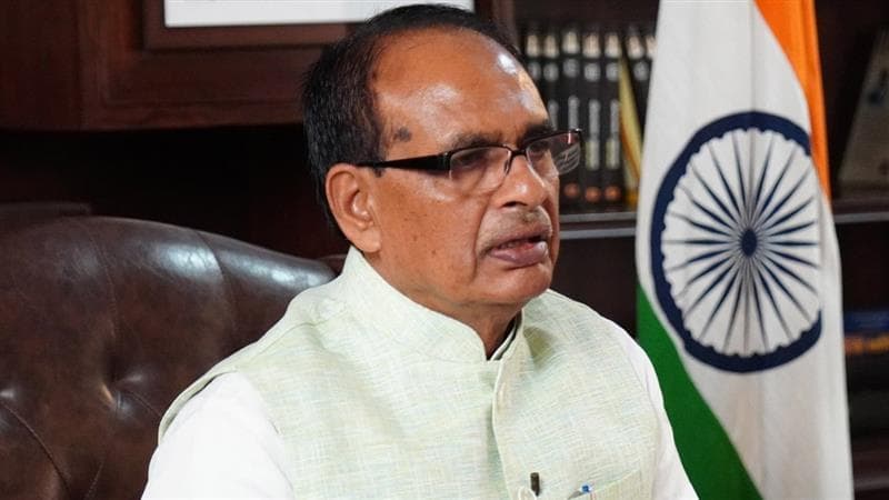 Air India Apologized To Shivraj Singh Chouhan: माफ करा! तुटलेल्या सीटवरून प्रवास केल्याबद्दल एअर इंडियाने मागितली शिवराज सिंह चौहान यांची माफी