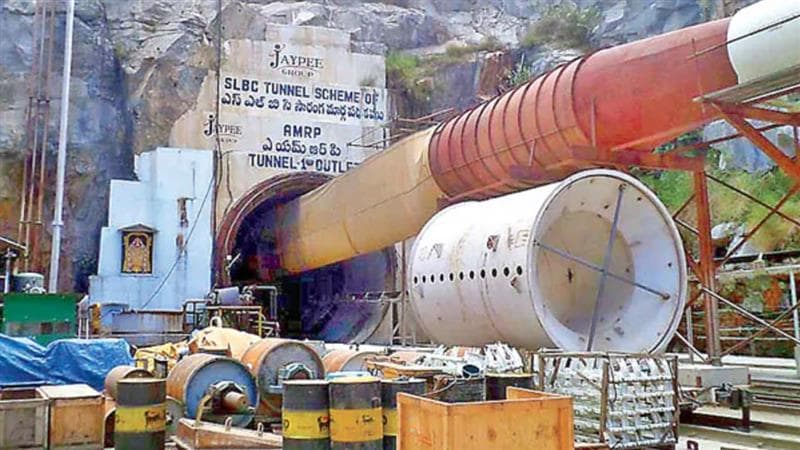 Telangana Tunnel Collapse: तेलंगणात मोठी दुर्घटना! SLBC बोगद्याच्या छताचा काही भाग कोसळला; 6 कामगार अडकल्याची भीती