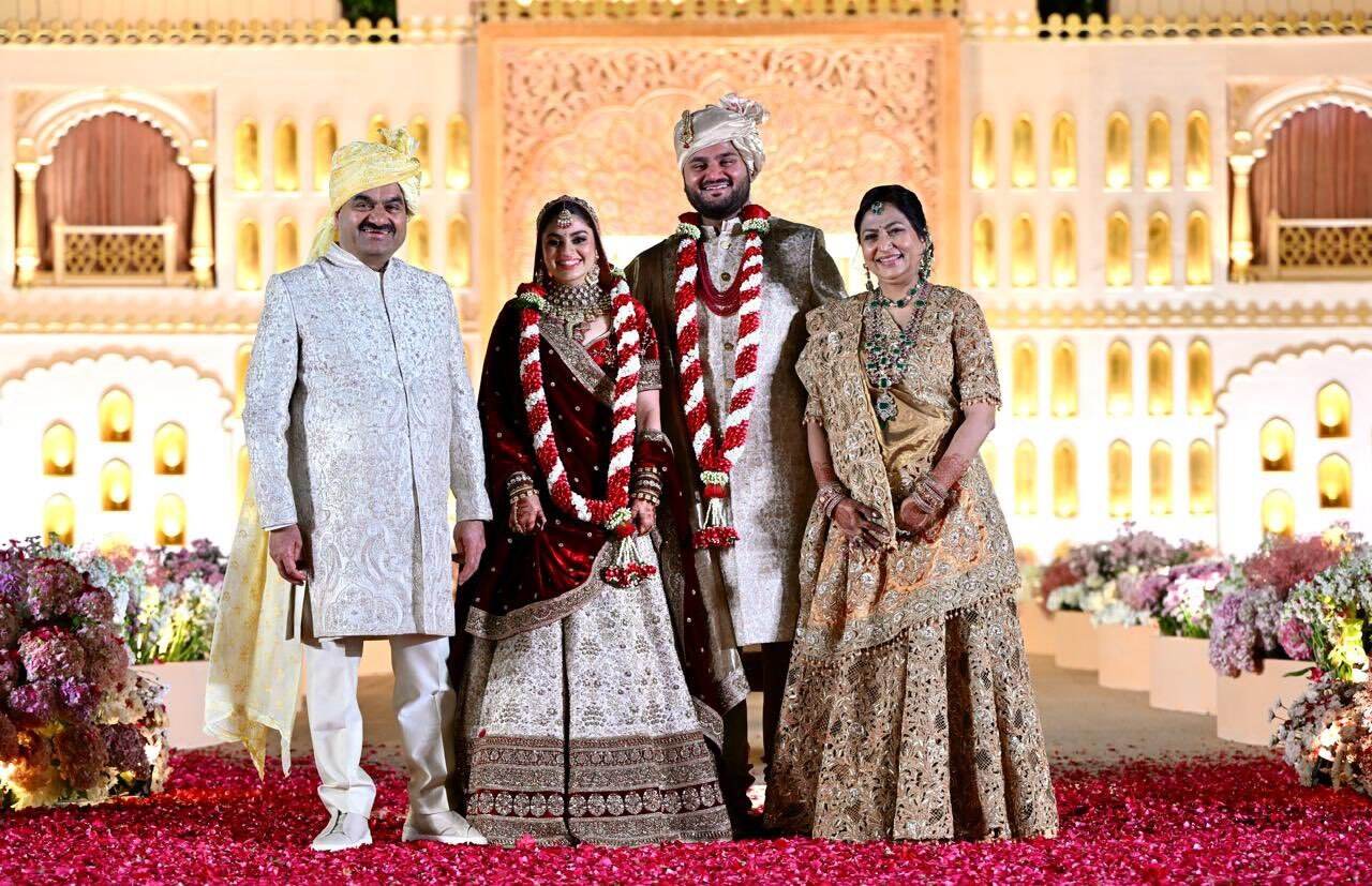 Jeet Adani-Diva Shah Wedding: जीत अदाणी-दिवा शाह अडकले विवाहबंधनात; गौतम अदाणींनी शेअर केला फोटो