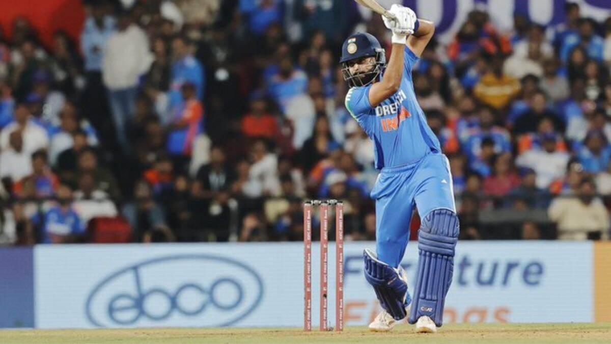 Shreyas Iyer Half Century: विराट-श्रेयसची शतकी भागीदारी, अय्यरनेही अर्धशतक केले पूर्ण; टीम इंडियाचा विजय निश्चित