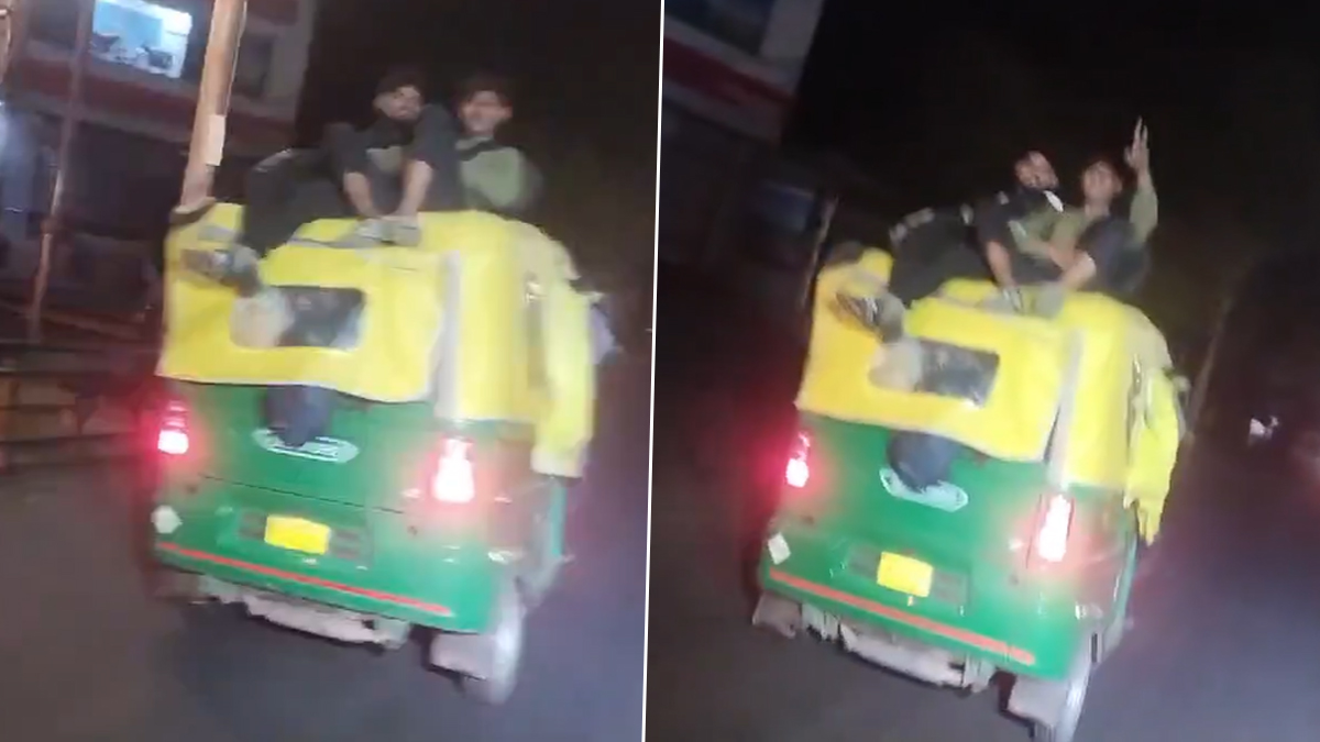 UP Shocker: रिक्षाच्या छतावर बसून चौघांचा जीवघेणा प्रवास; उत्तर प्रदेशमधील झाशी येथून वाहतूक नियमांचे उल्लंघन करतानाचा व्हिडिओ व्हायरल (Video)