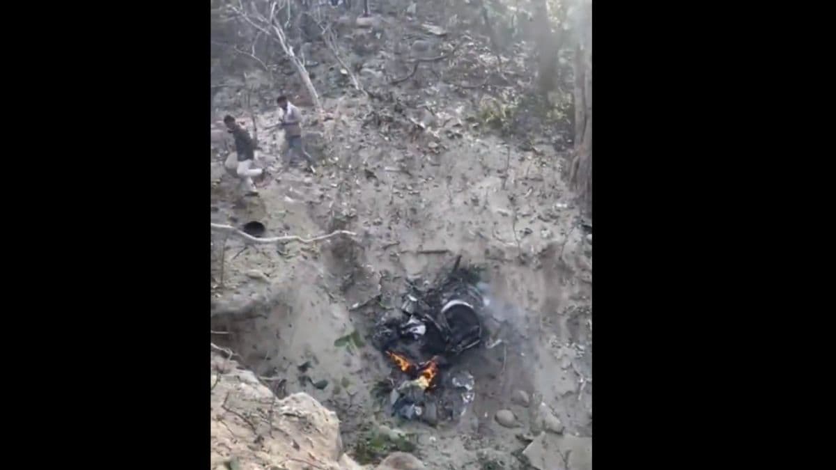 Jaguar Fighter Aircraft Crashed in Ambala: भारतीय हवाई दलाचे जग्वार लढाऊ विमान कोसळले;  पायलट सुरक्षित