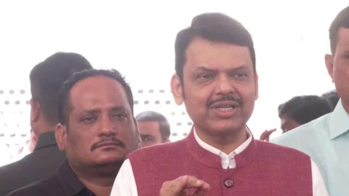 Devendra Fadnavis On Rahul Gandhi: 'धूळ तुमच्या चेहऱ्यावर होती अन् तुम्ही आरसा साफ करत राहिलात'; देवेंद्र फडणवीस यांनी राहुल गांधींवर टीका