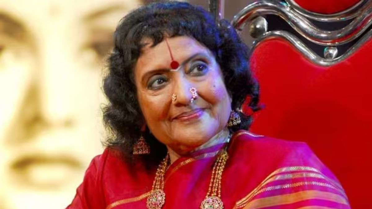 Vyjayanthimala यांच्या निधनाचं खोटं वृत्त वायरल; लेक Suchindra Bali याने ज्येष्ठ अभिनेत्रीची प्रकृती ठीक असल्याची दिली माहिती