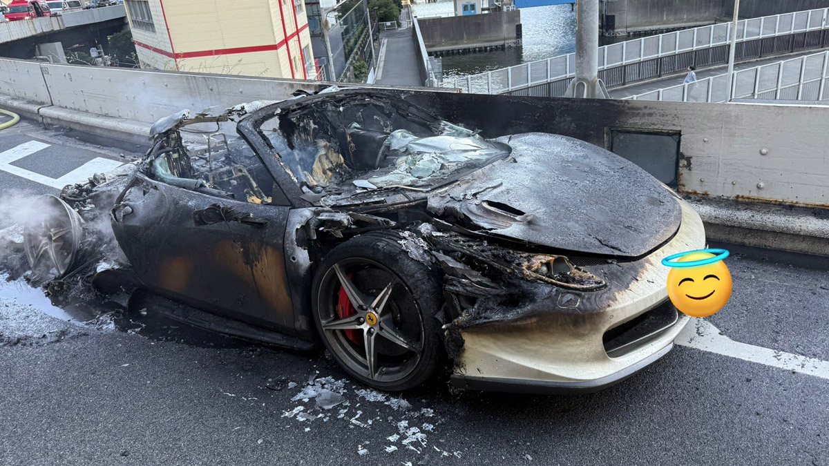 Ferrari Burns 1 Hour After Delivery: तब्बल 10 वर्षे बचत करून जपानी व्यक्तीने खरेदी केली फेरारी कार; डिलिव्हरीच्या एका तासानंतर जळून झाली खाक, जाणून घ्या काय घडले
