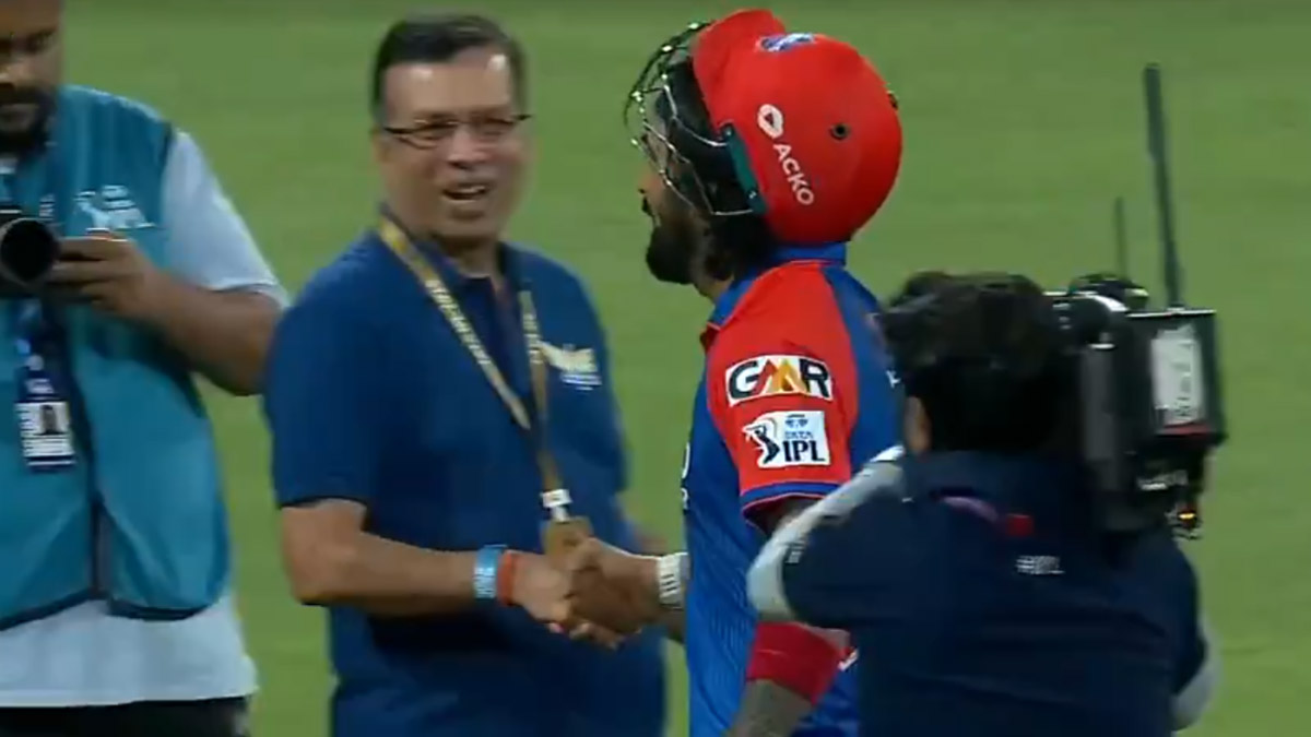 KL Rahul Walking Away from Sanjiv Goenka: अजूनही काही बदलं नाही! एलएसजीचे मालक संजीव गोयंका यांच्यापासून पळून जाताना केएल राहुल (Watch Video)