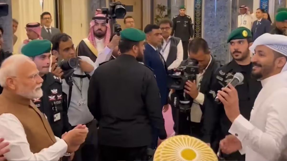 PM Modi Saudi Arabia Visit: Jeddah मध्ये पीएम मोदी यांच्या स्वागताला गायक Hashim Abbas ने गायलं खास त्याच्या अंदाजामध्ये ‘Ae Watan’ गाणं (Watch Video)
