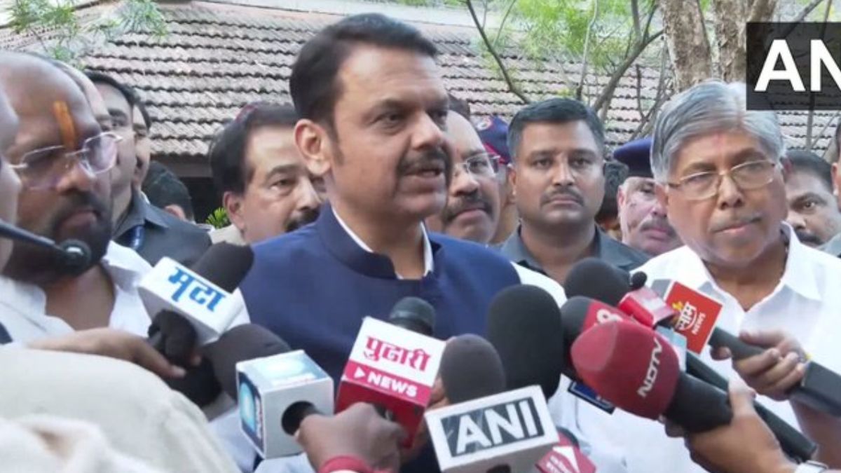 Hindi in Maharashtra Schools: 'हिंदीसारख्या भारतीय भाषेला विरोध, तर इंग्रजीची प्रशंसा करत तिला उचलून घेतले जात आहे'; विरोधकांच्या टीकेवर CM Devendra Fadnavis यांचे स्पष्टीकरण