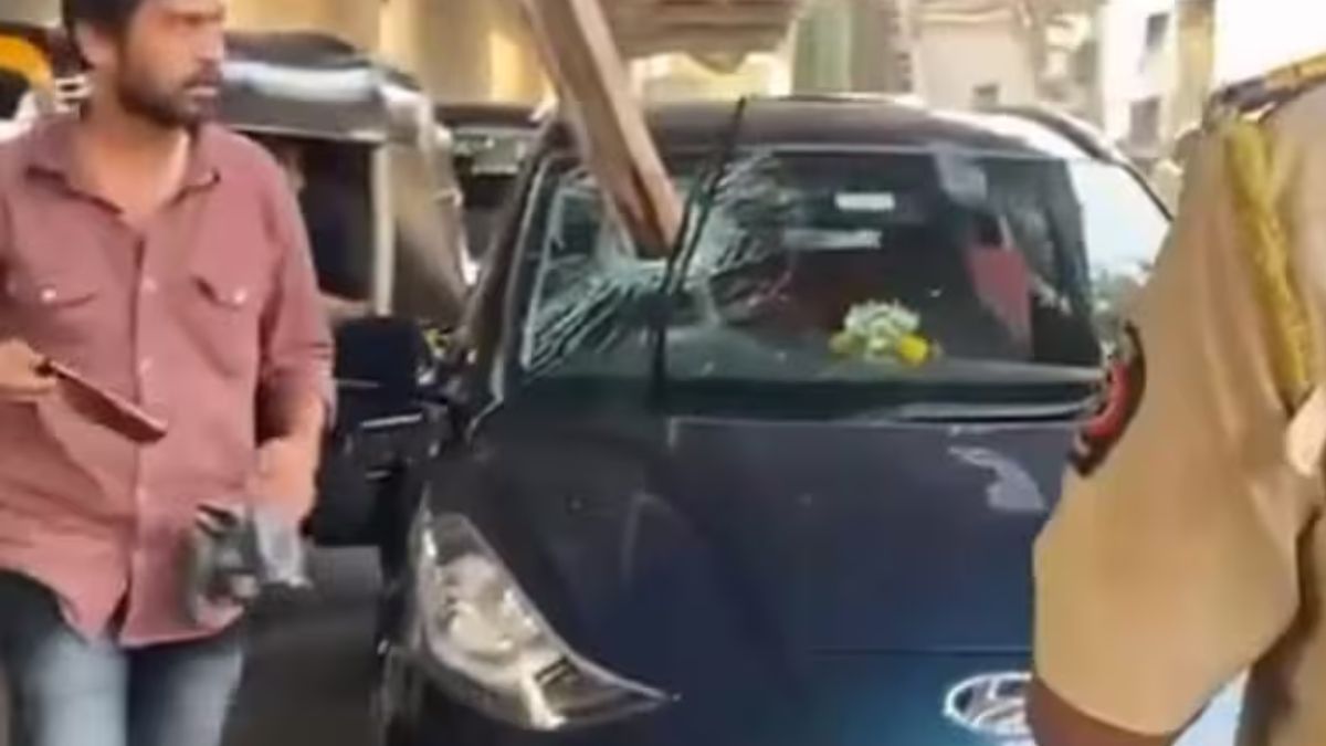 Metro Flyover Beam Falls on Car in Mira Road: मुंबईतील मीरा रोड येथील मेट्रो फ्लायओव्हरवरून कारवर पडला बीम; थोडक्यात वाचला चालकाचा जीव (Watch Video)
