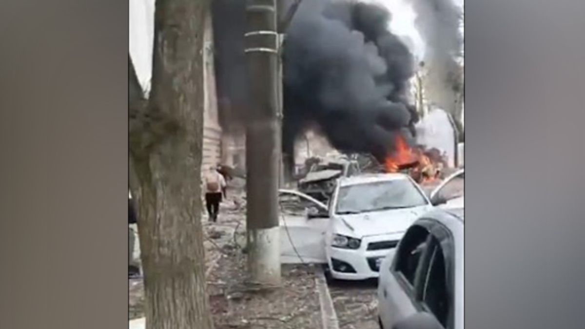 Russia-Ukraine War: युक्रेनच्या सुमी शहरात रशियाचा क्षेपणास्त्र हल्ला; 20 हून अधिक जणांचा मृत्यू