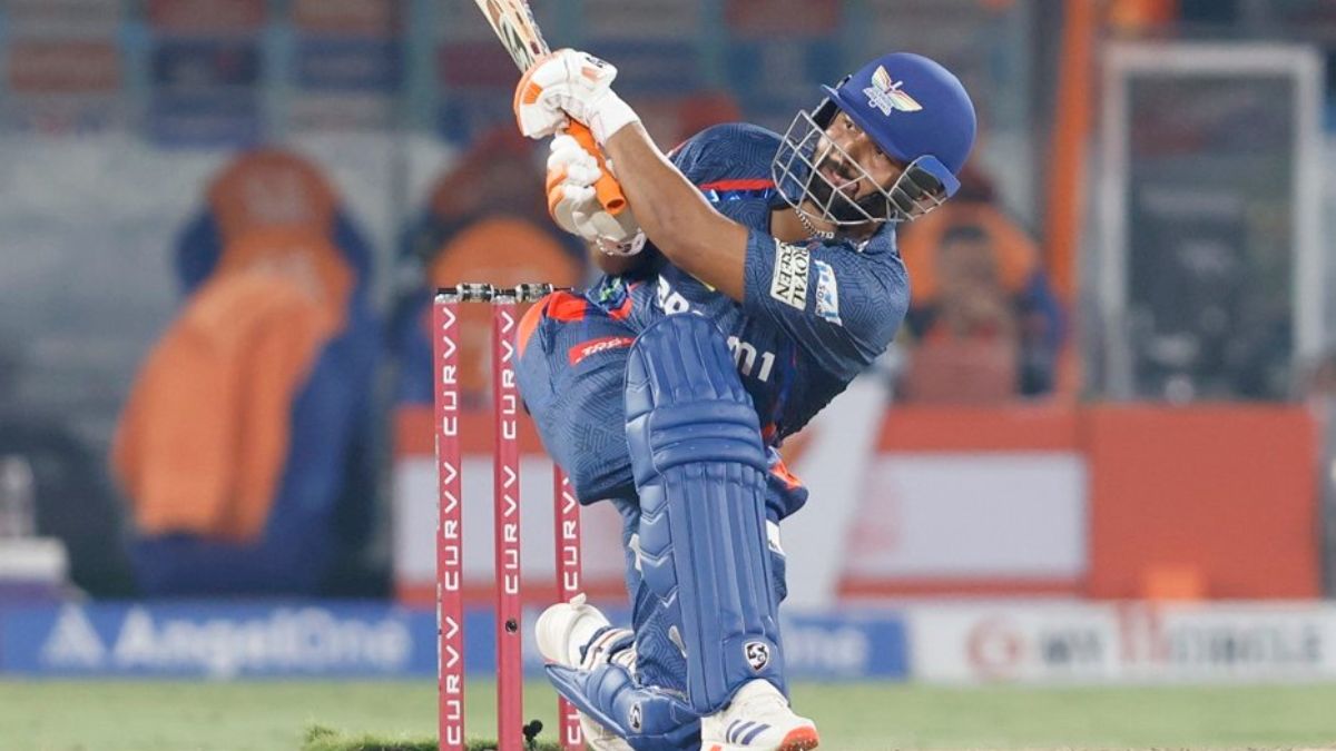 Rishabh Pant Fined INR 24 Lakhs: BCCI ने ऋषभ पंतला 24 लाख रुपयांचा दंड ठोठावला, हंगामातील दुसरी स्लो ओव्हर रेट