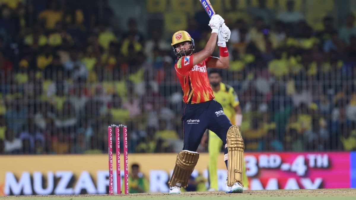 CSK vs PBKS : पंजाब किंग्सने सामना जिंकला तरी कॅप्टन श्रेयस अय्यरला भरावा लागला 12 लाखांचा दंड; कारण काय?