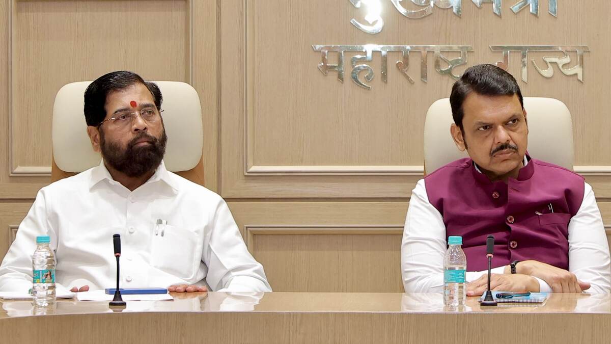 India-Pakistan Tensions: भारत-पाकिस्तान तणावाच्या पार्श्वभूमीवर मुंबईच्या सुरक्षेबाबत मुख्यमंत्री देवेंद्र फडणवीस यांची वर्षा निवासस्थानी बैठक