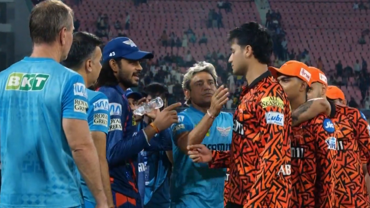 Digvesh Rathi Slapped Abhishek Sharma?: भांडणात दिग्वेश राठीने अभिषेक शर्माला कानशिलात लगावली? सोशल मिडीयावर व्हायरल होत असलेल्या दाव्यामागील सत्य जाणून घ्या