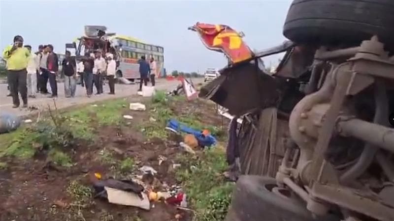 Accident On Latur-Solapur Highway: लातूर-सोलापूर महामार्गावर दोन हायस्पीड पर्यटक बसची धडक; 2 जणांचा मृत्यू, 20 जण जखमी