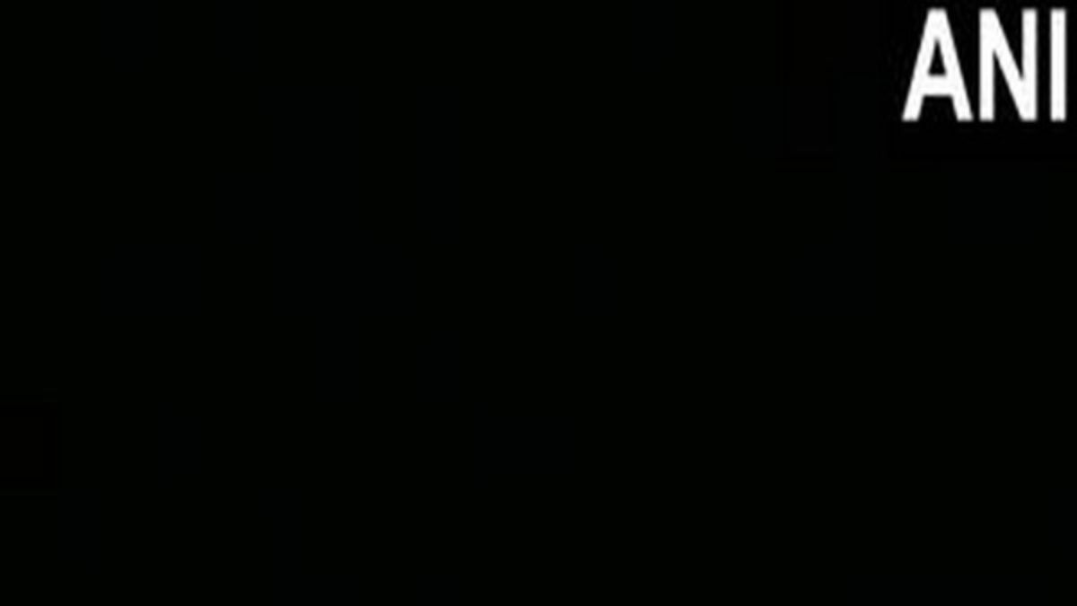 Jammu Blackout: नियंत्रण रेषेजवळ स्फोट, जम्मूमध्ये ब्लॅकआउट; भारतीय सैन्याने घुसखोरी रोखली, पाकिस्तानी ड्रोन पाडले