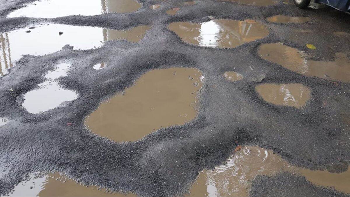 Mumbai Monsoon Road Repairs: पावसाळ्यातील रस्ता सुरक्षा, दुरुस्तीसाठी BMC खर्चणार तब्बल 50.86 कोटी रुपये