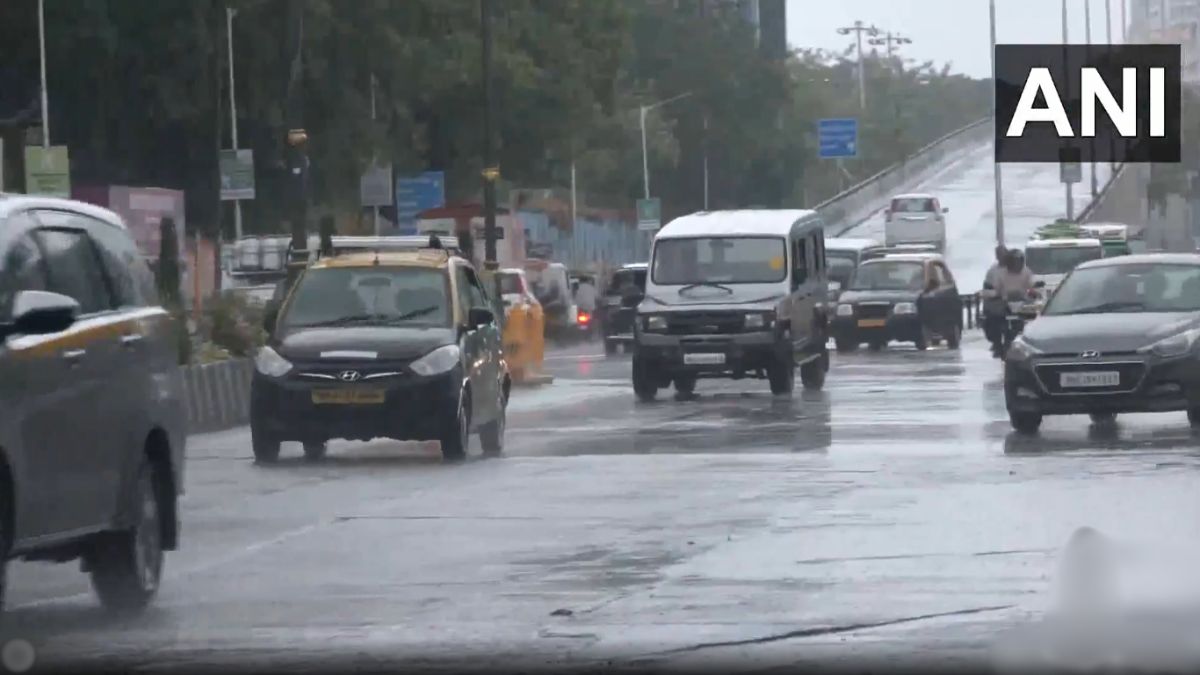 Mumbai Rains: मुंबई आणि पश्चिम किनारपट्टीलगत जोरदार पाऊस, अनेक ठिकाणी वाहतूक कोंडी; IMD कडून अनेक राज्यांना सतर्कतेचा इशारा