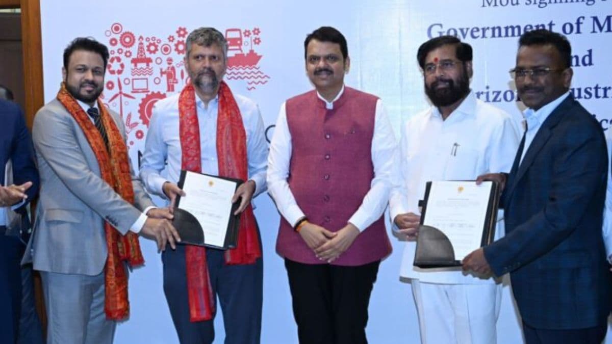 महाराष्ट्रात उभे राहणार 10 हून अधिक औद्योगिक व लॉजिस्टिक्स पार्क्स; ब्लॅकस्टोन समूहासोबत सामंजस्य करार, निर्माण होणार 27,510 रोजगाराच्या संधी
