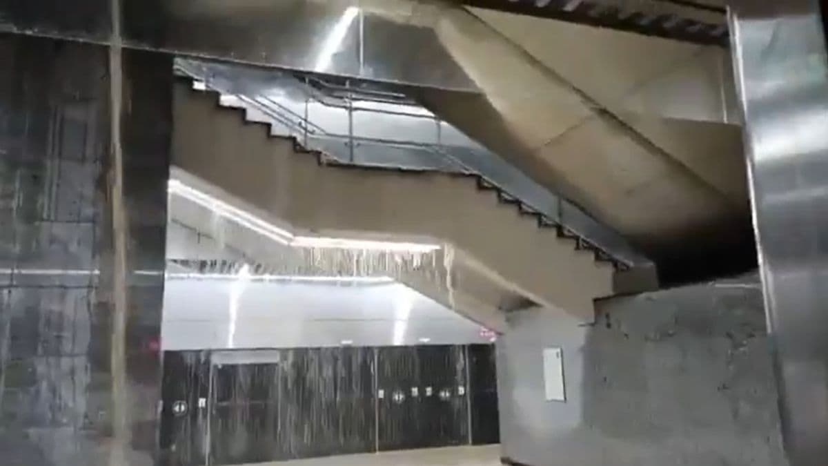 Waterlogging On Metro Line 3: मुंबईतील पावसामुळे मेट्रो लाईन 3 वरील आचार्य अत्रे चौक स्थानकात साचले पाणी; MMRC ने जारी केले स्पष्टीकरण