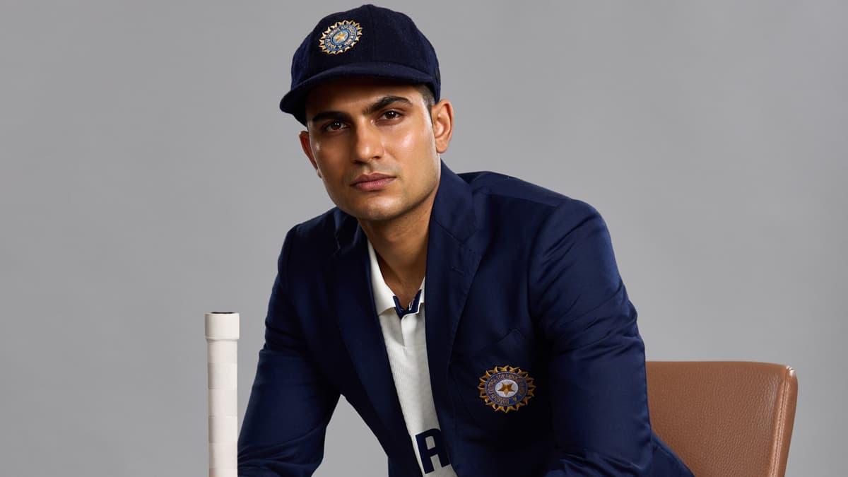 Shubman Gill Poses in Team India Blaze: टीम इंडियाच्या ब्लेझरमध्ये शुभमन गिलची पोझ; बीसीसीआयने भारत विरुद्ध इंग्लंड सामन्या आधी नवीन कसोटी कर्णधाराचे फोटो केले पोस्ट