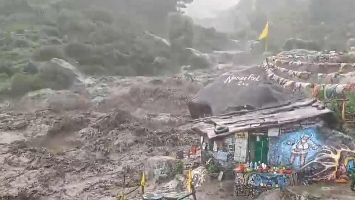Himachal Cloudburst: हिमाचल प्रदेशमध्ये ढगफुटीमुळे पाच जणांचा मृत्यू, अनेक जण बेपत्ता (Video)