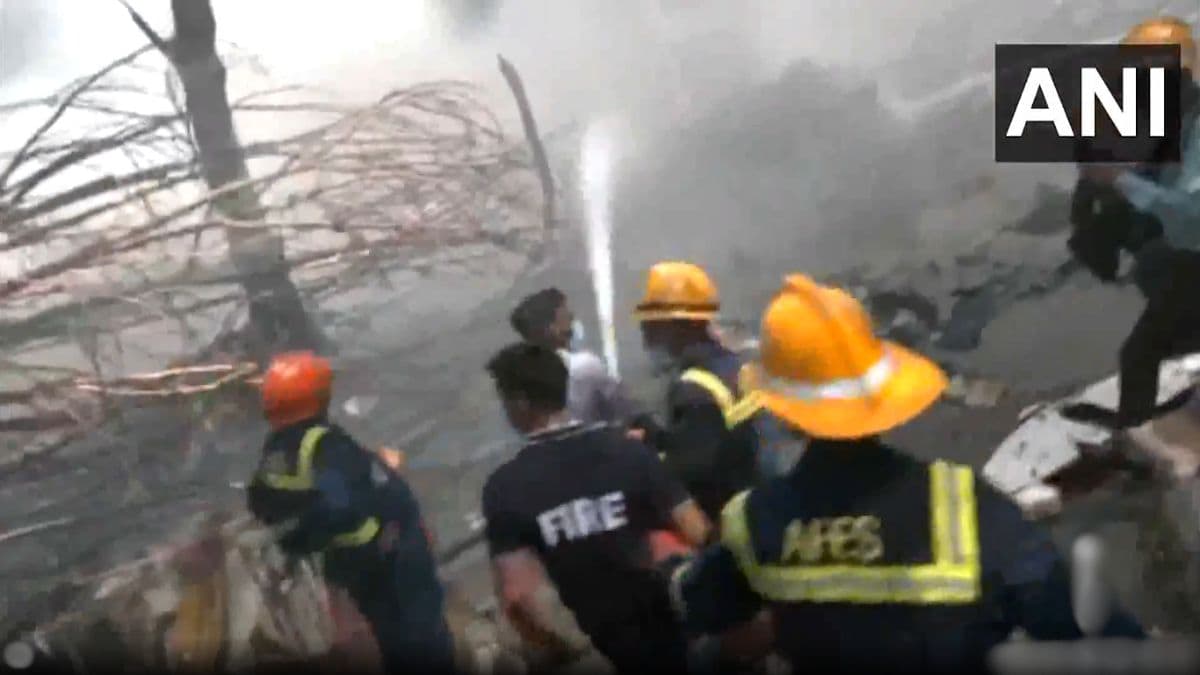 Air India Flight AI171 Crash: एअर इंडियाच्या AI171 विमान दुर्घटनेपूर्वी 'Mayday' कॉल; ATC कडून प्रतिसाद पोहोचला नाही