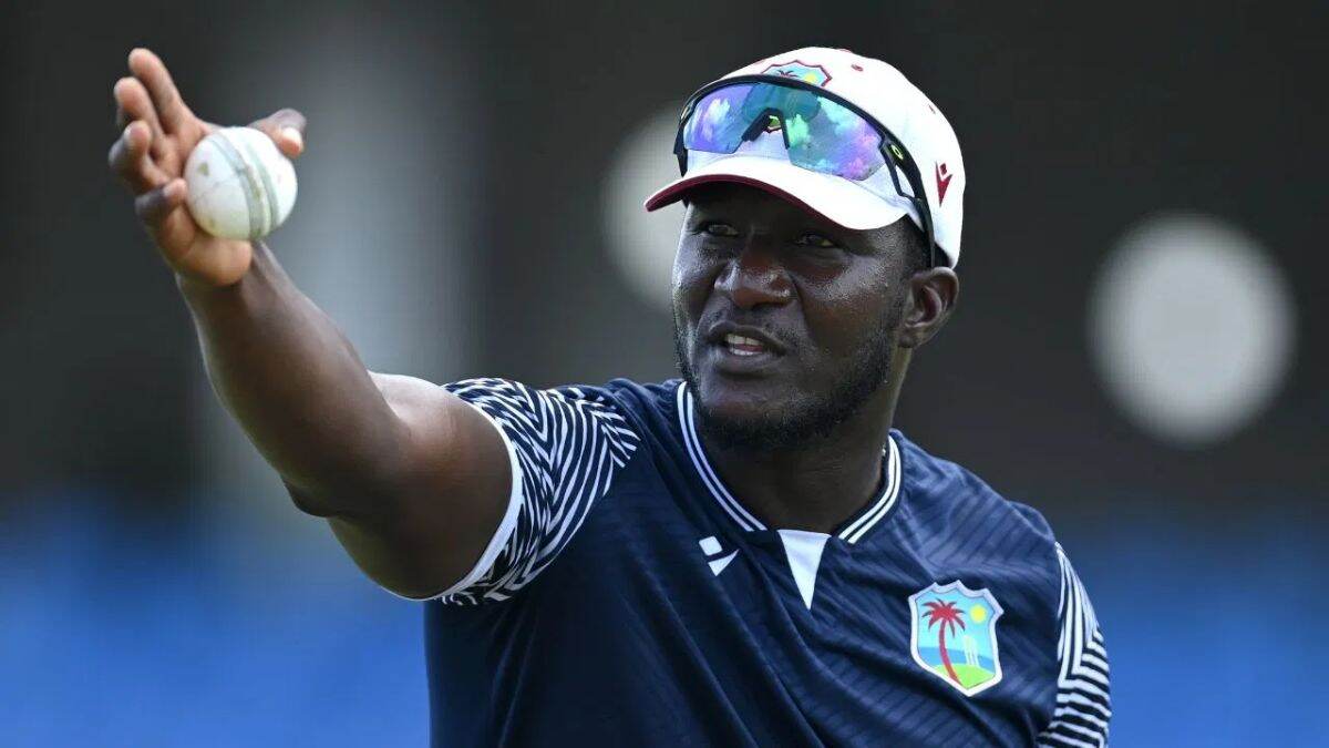 अंपायरच्या निर्णयांवर नाराजी व्यक्त केरने Darren Sammy ला पडले महागात; ICC ने 15 टक्के मॅच फी आणि डिमेरिट पॉइंट्सचा ठोठावला दंड