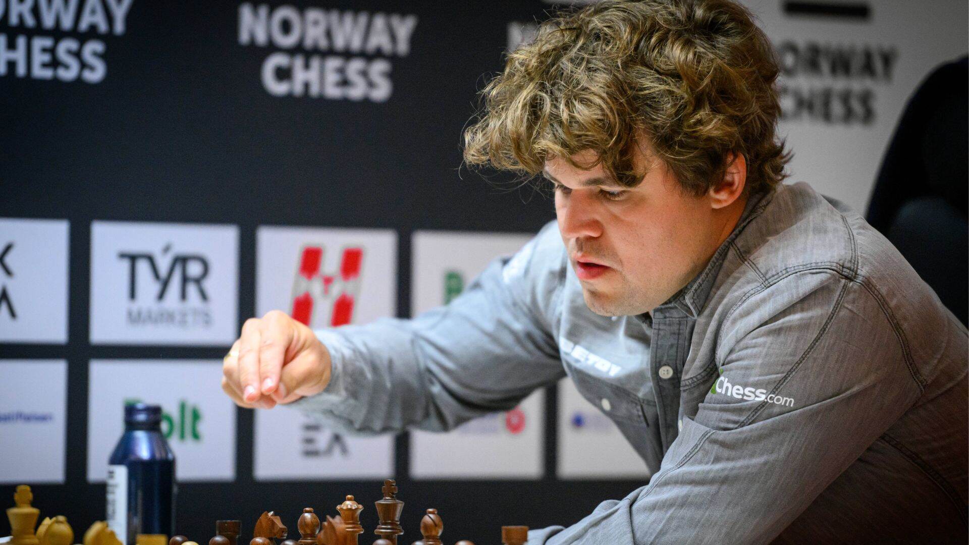 Norway Chess 2025: मॅग्नस कार्लसनने नॉर्वे बुद्धिबळात जेतेपद पटकावले; गुकेशने स्पर्धेत तिसरे स्थान पटकावले