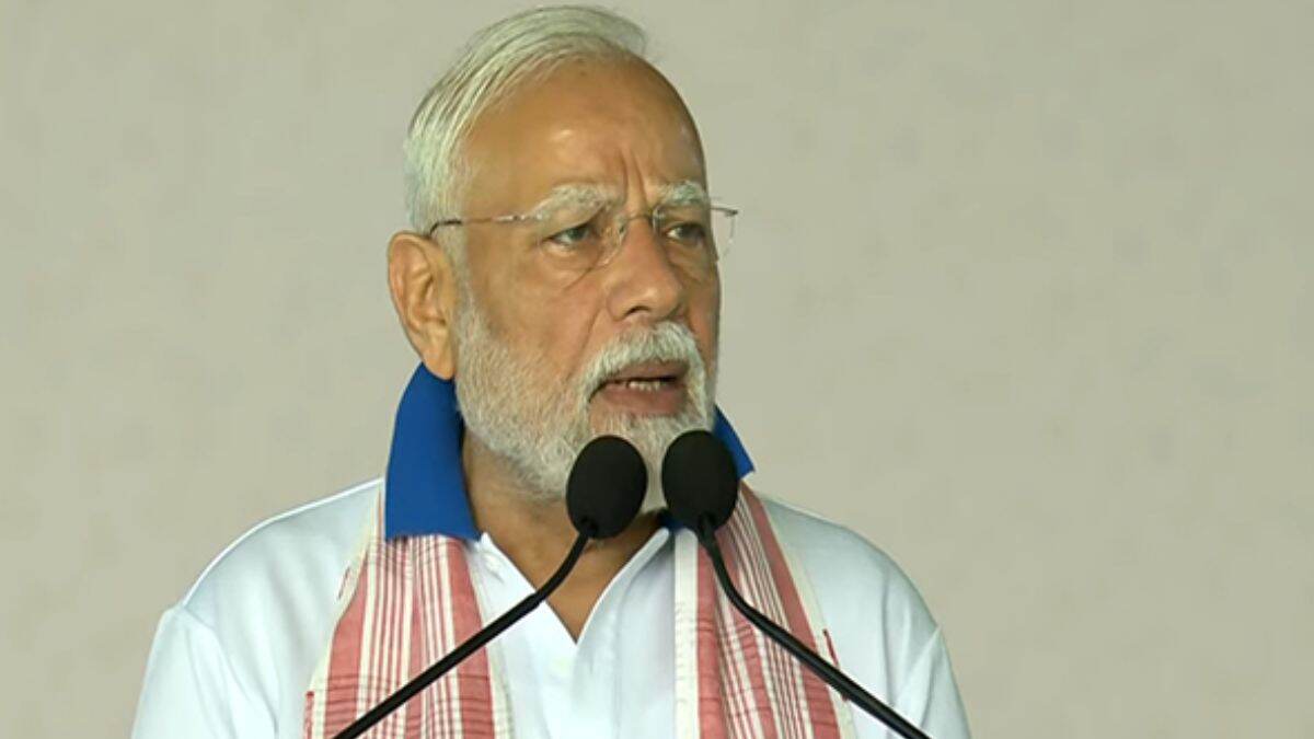 International Yoga Day 2025: आंतरराष्ट्रीय योग दिन 2025 निमित्त पंतप्रधान नरेंद्र मोदींच्या नेतृत्वाखाली विशाखापट्टणममध्ये भव्य योग सत्राचे आयोजन